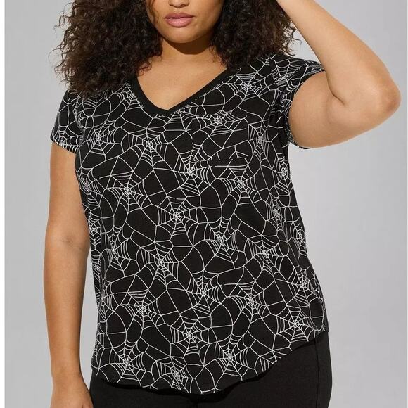 Torrid 2 (2X) Spiderweb Tattoo Heritage Slub V Neck Pocket T Shirt Punk Gothic - Picture 2 of 3